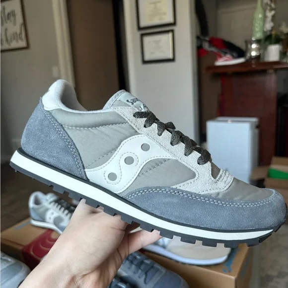 Saucony Jazz Men's Sneakers - Gray, Black, Cream, and White - Picture 6 of 8